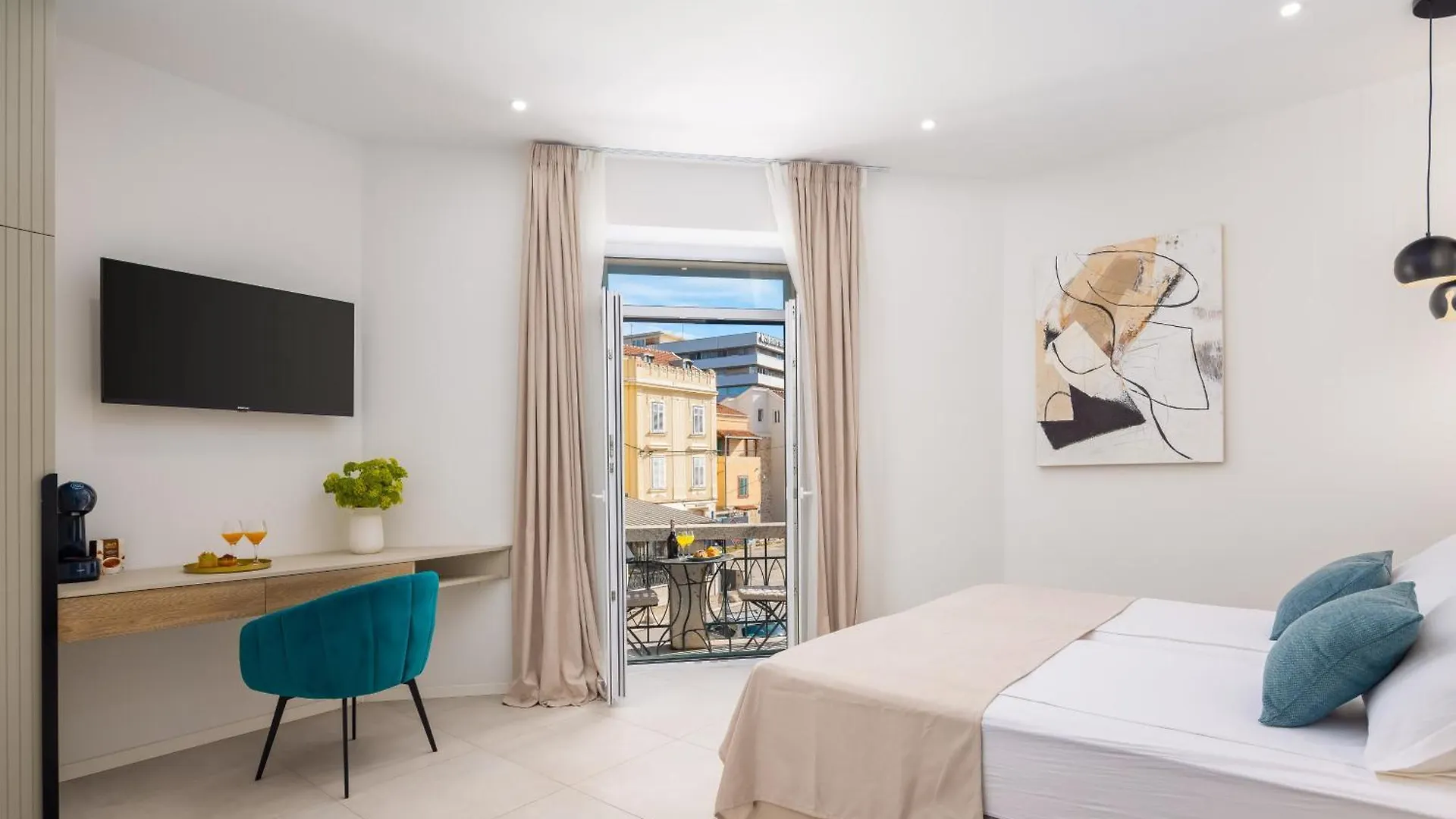 48 Rooms Split Panzió